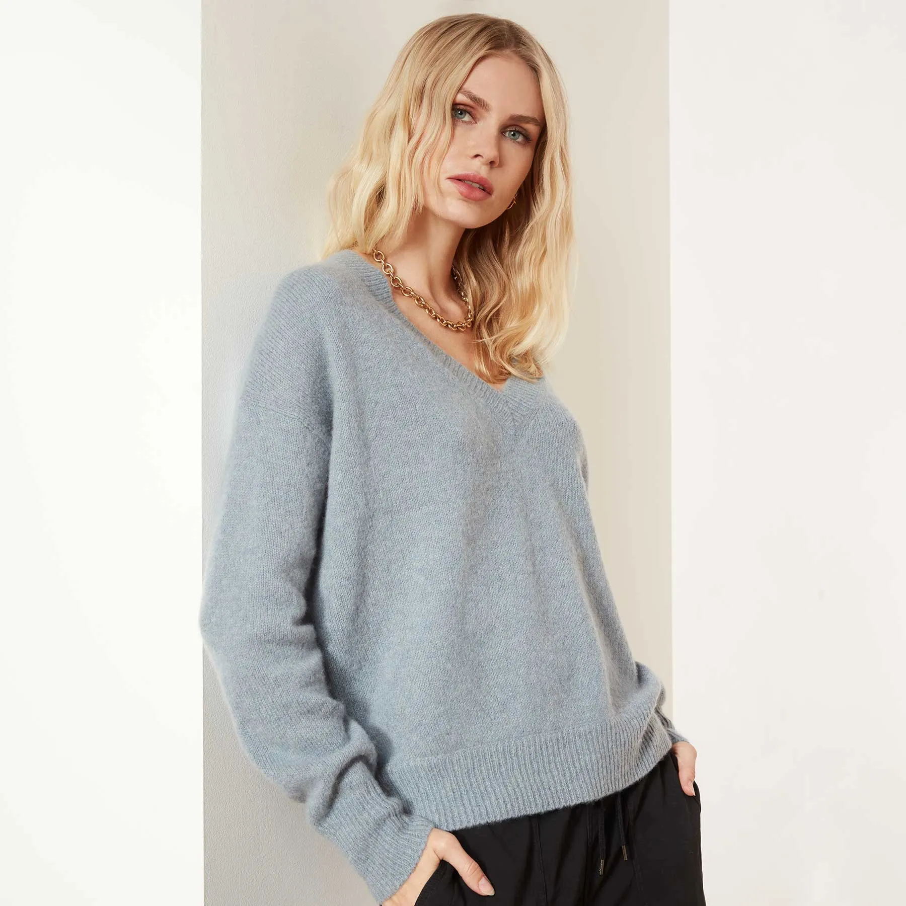 Lightweight Cashmere V Neck Sweater - Dusty Sky